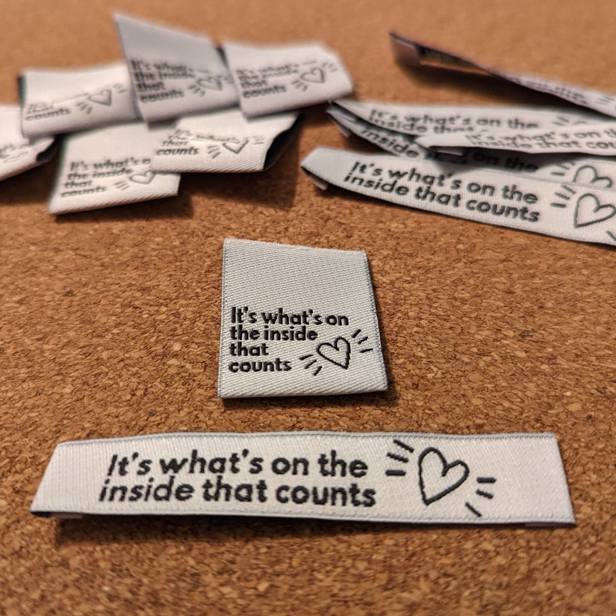 It's what's on the inside - Woven Labels - Long image